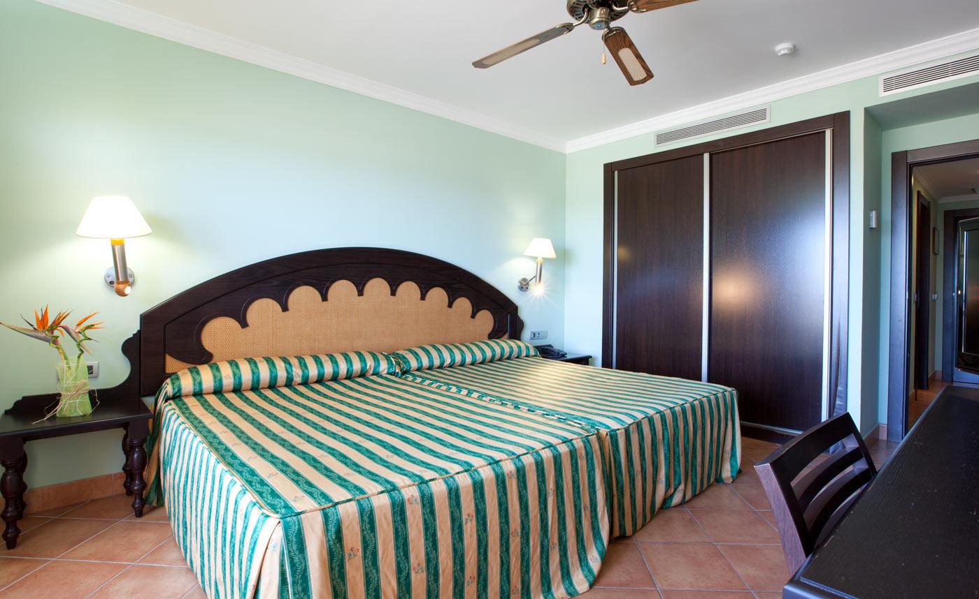Hotel Playazimbali à Vera Extérieur photo