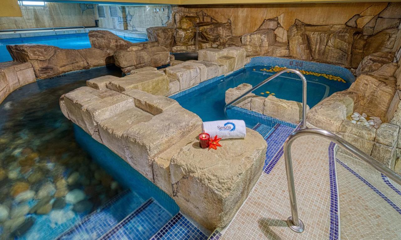 Hotel Playazimbali à Vera Extérieur photo